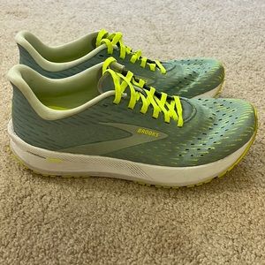Brooks Hyperion Tempo running shoes size 9